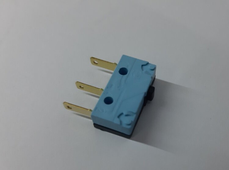 Мікроперемикач (10A/ 250V/ 125°) 5132105400 J6/58 